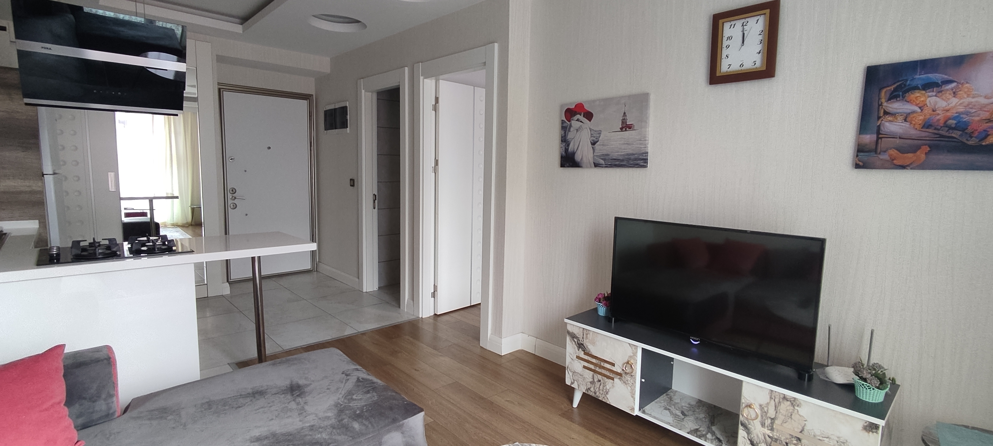 Luxe fully furnished apartment