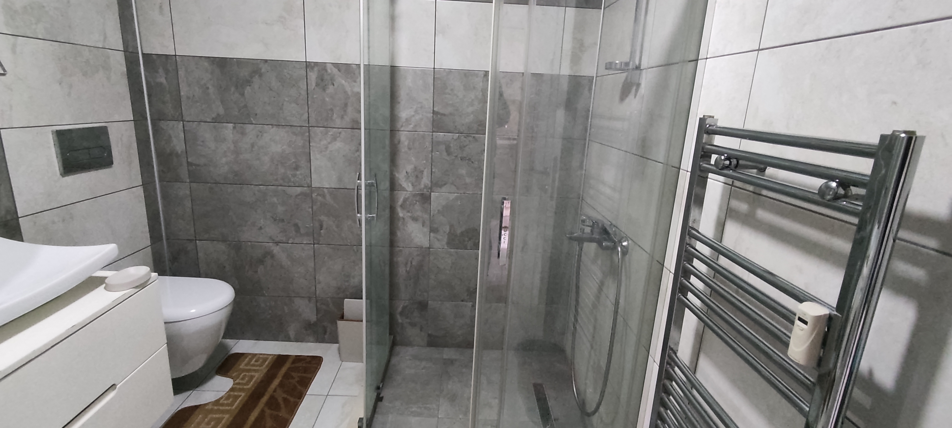 Luxe fully furnished apartment